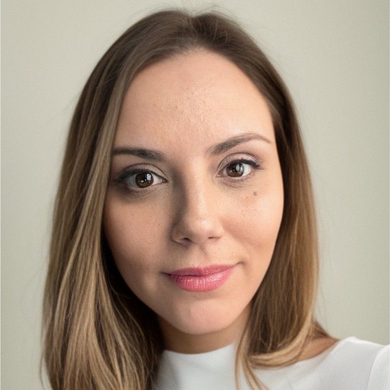 Laura Mihaila  Director of Marketing, Communication and CX Raiffeisen Bank Romania